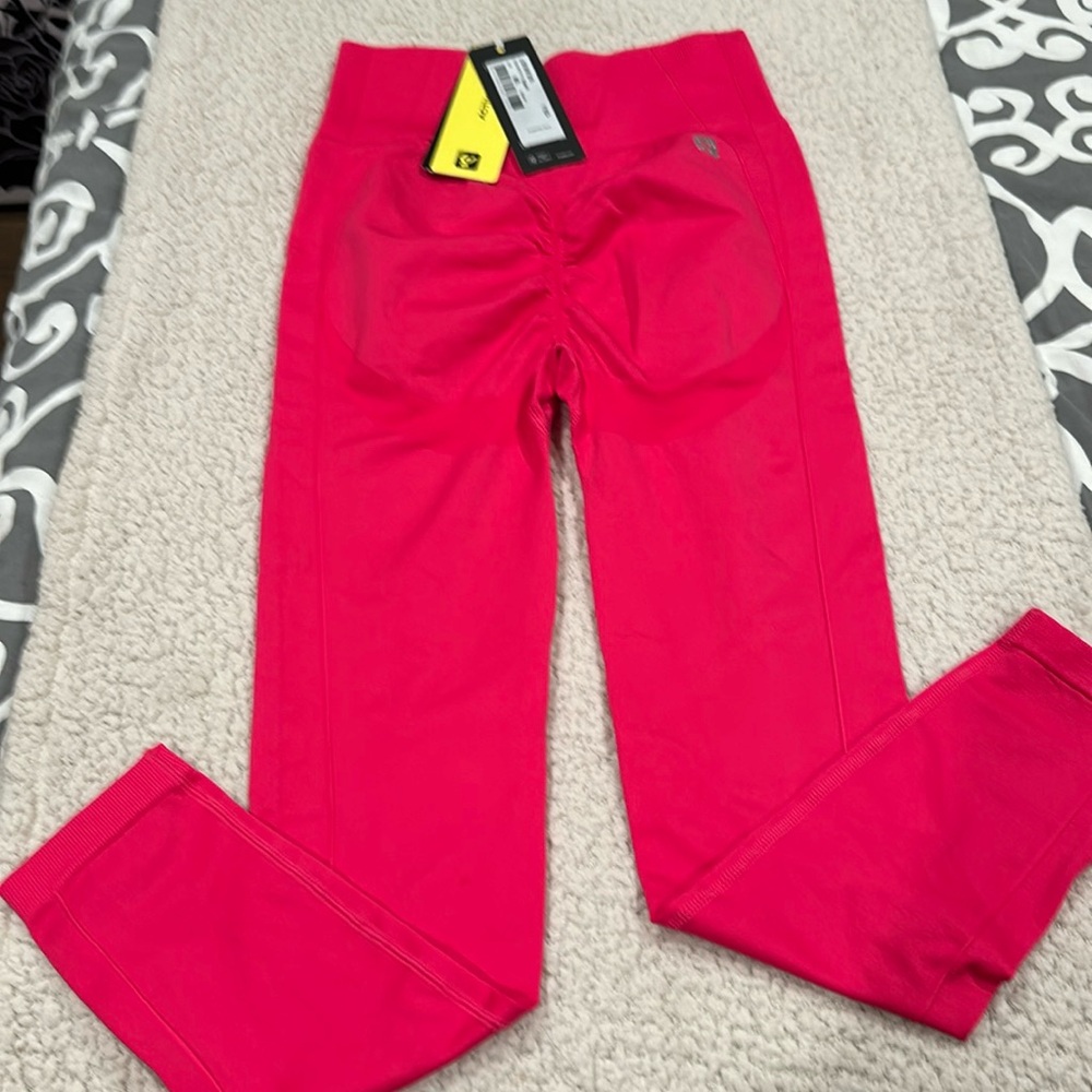 Hot Pink Freddy Leggings!